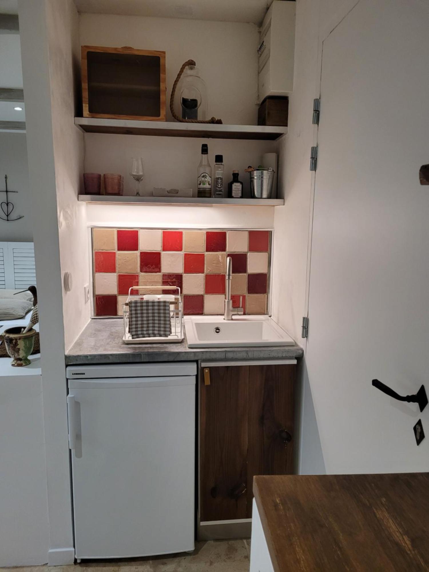 La Maison Blanche Intra-Muros Free Parking Aigues-Mortes Rom bilde